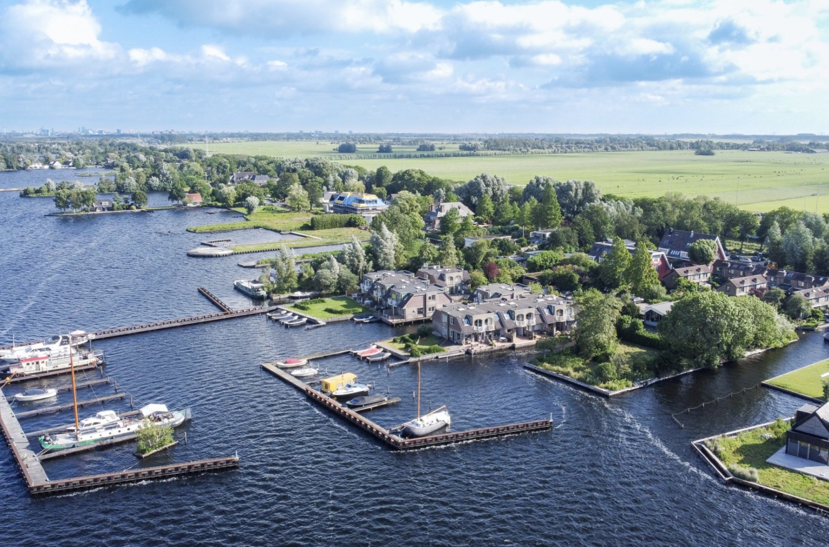 Urban Properties - Verkocht  - Jachthaven en hotel