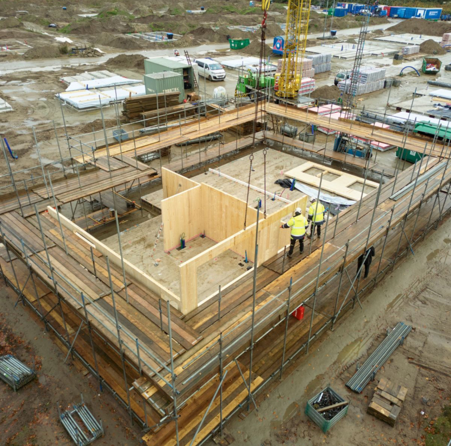 Bouw update 1 Slingerbos: Plaatsing eerste CLT casco's een feit